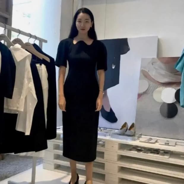 렉토 RECTO 시그니처 물결 원피스 블랙