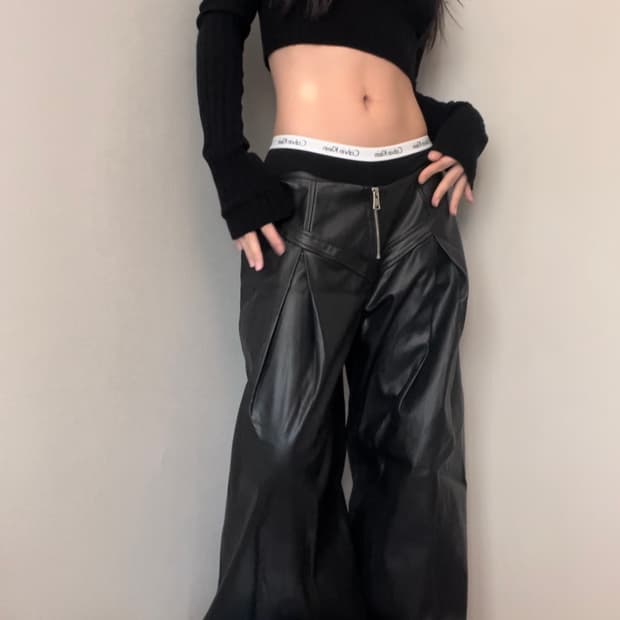 black crop knit sleeve