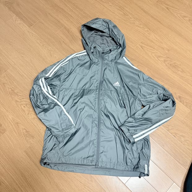 아디다스 3선 바람막이 후드 자켓 그레이