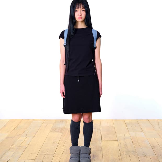 코이세이오 038 MINI WAFFLE A-LINE SKIRT BLACK