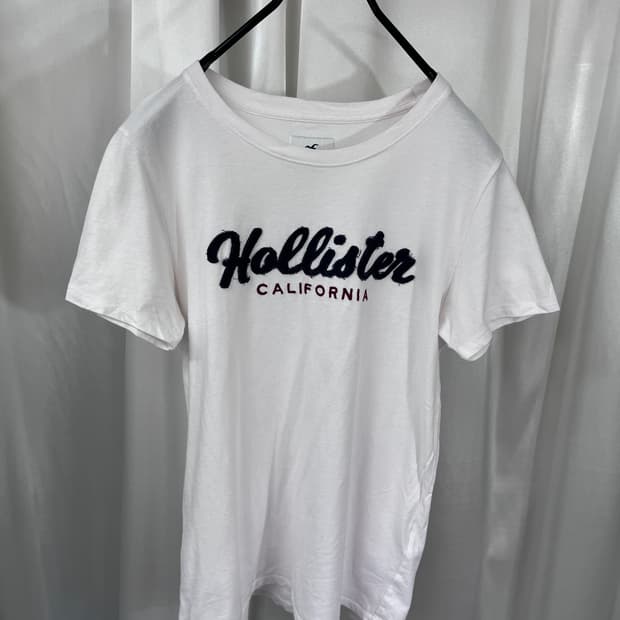 HOLLISTER