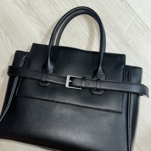 자라 벨트 디테일 토트백 블랙