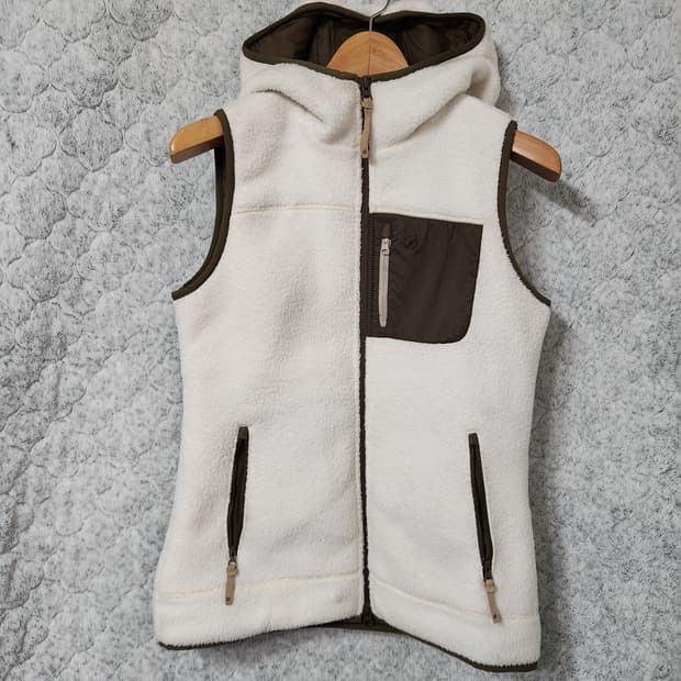 H332 [90] 라푸마 여성 뽀글이 후드 조끼

