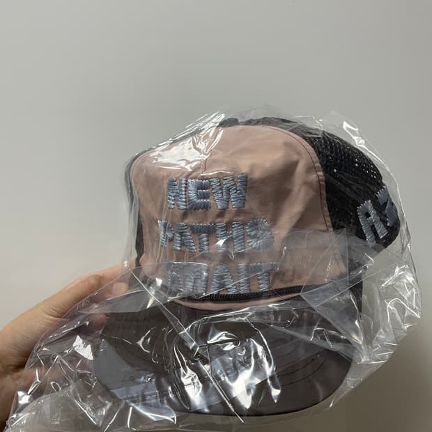 알렉스 조노 x 우즈 캡