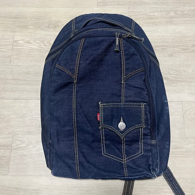 Levi’s bagpack