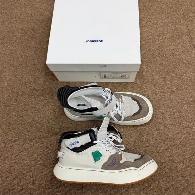 아더에러 로그 칼리프 그린 280사이즈 팝니다