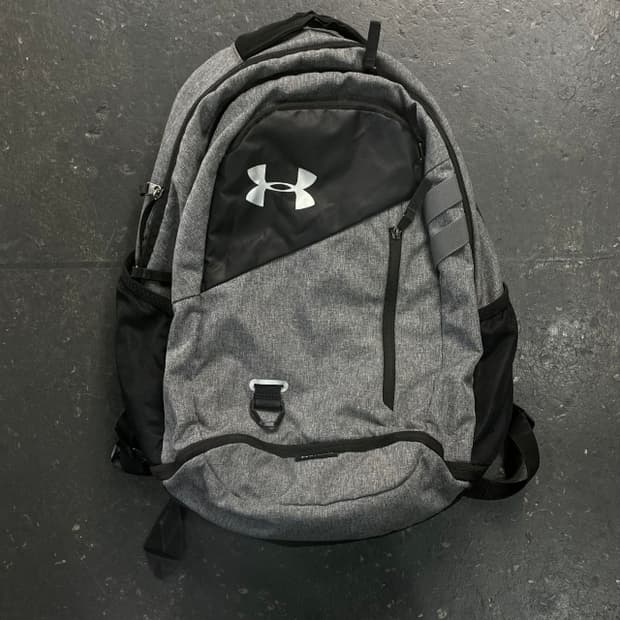 언더아머 백팩 