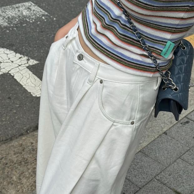 [새 상품] 돈비레잇 투턱 와이드데님 화이트데님 xs