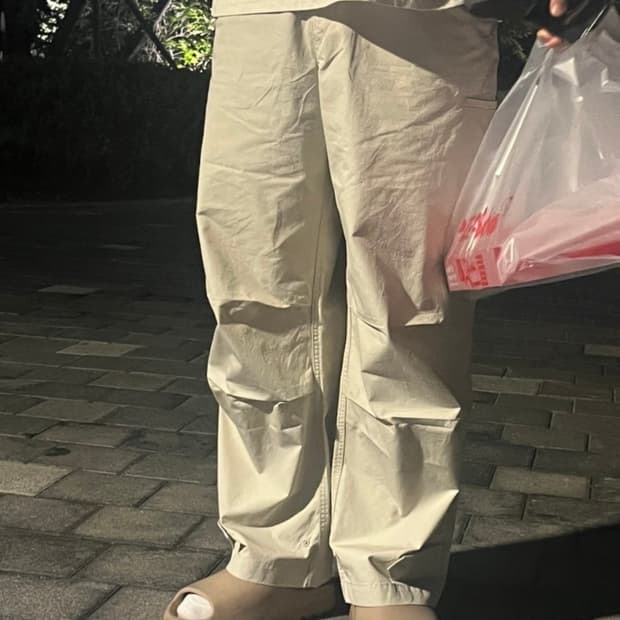 유니클로U 파라슈트팬츠
