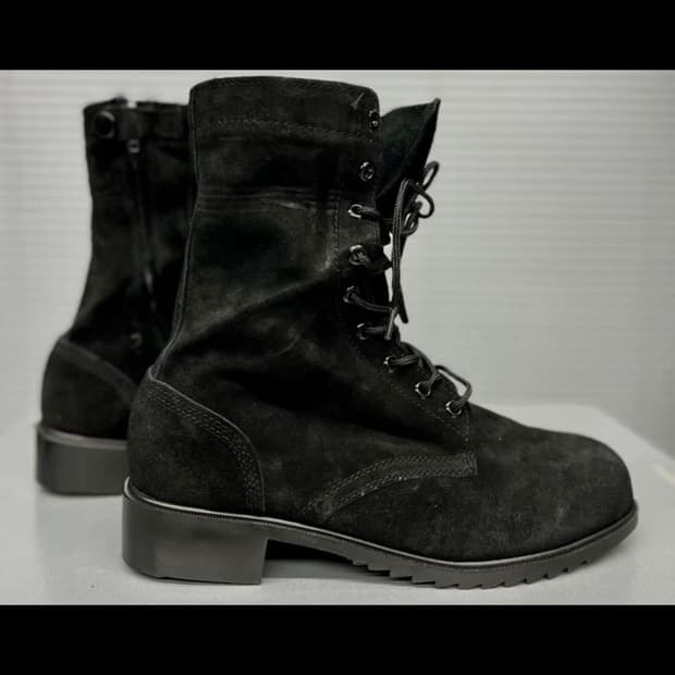 리얼 스웨이드 컴백워커