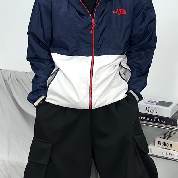노스페이스 네이비 화이트 배색 바람막이 L