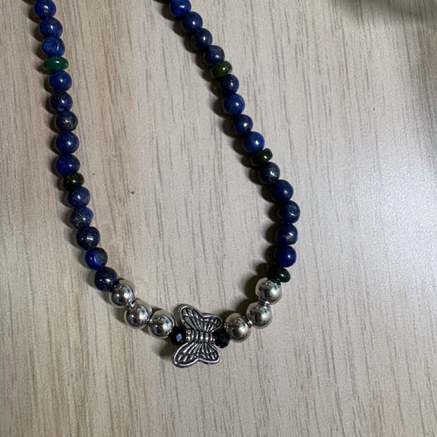 clean navy necklace