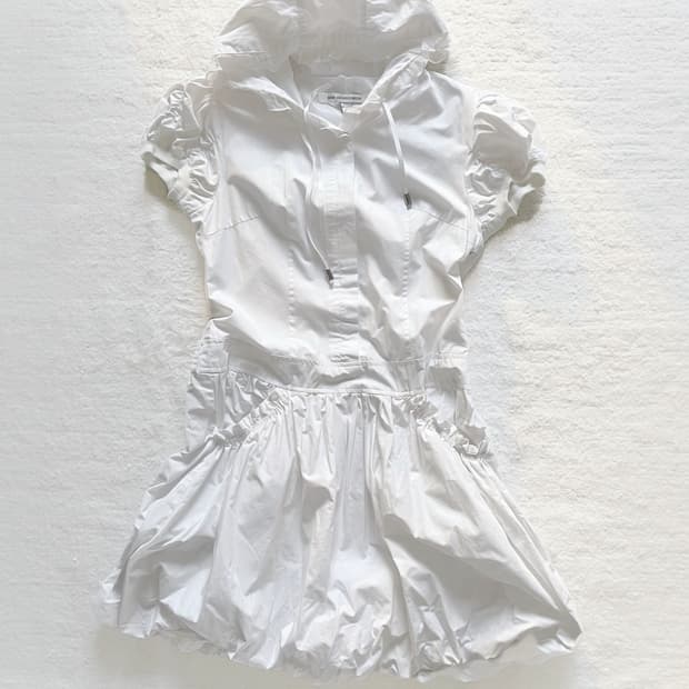 후드 러플 미니 드레스