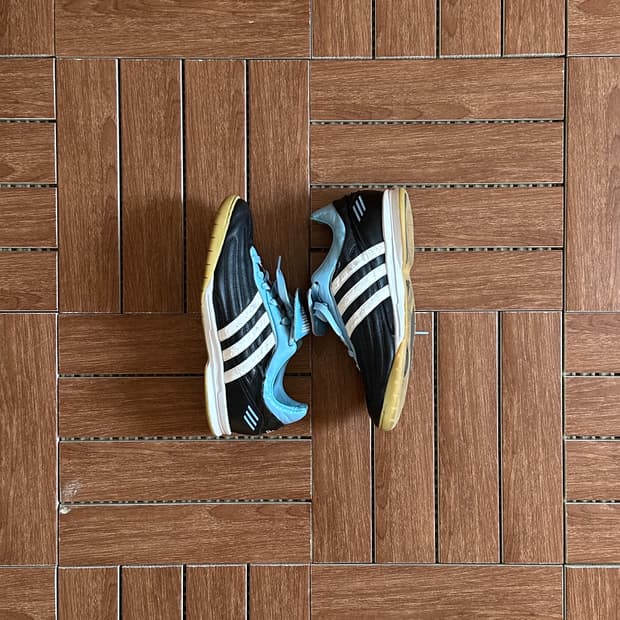 00‘s Adidas predator sneakers 