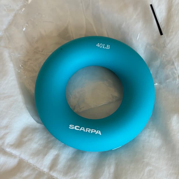 스카르파(scarpa) 악력기