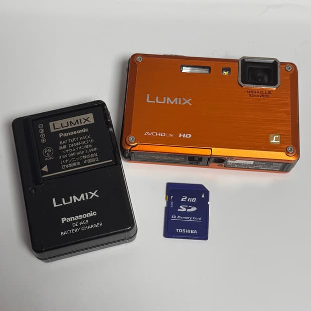 ํ๋์๋ ๋ฃจ๋ฏน์ค FT1 Panasonic Lumix DMC-FT1 ๋์นด