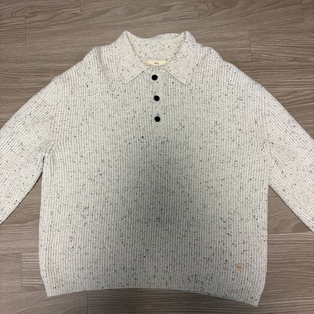 렉토 니트 판매합니다.