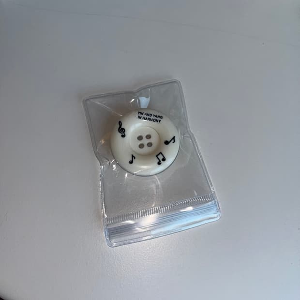 인앤양인하모니 팝업 그립톡 아이보리