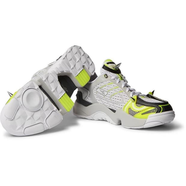 (구매글) 베트멍 스파이크 러너400 구매합니다.