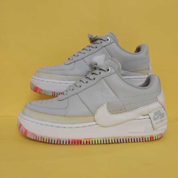 여성 나이키 에어포스1 제스터 XX 프린트 퓨어 플래티넘 운동화 (240