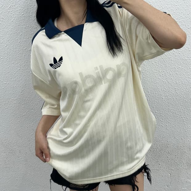 아디다스 네이비라인 아이보리 반팔 M