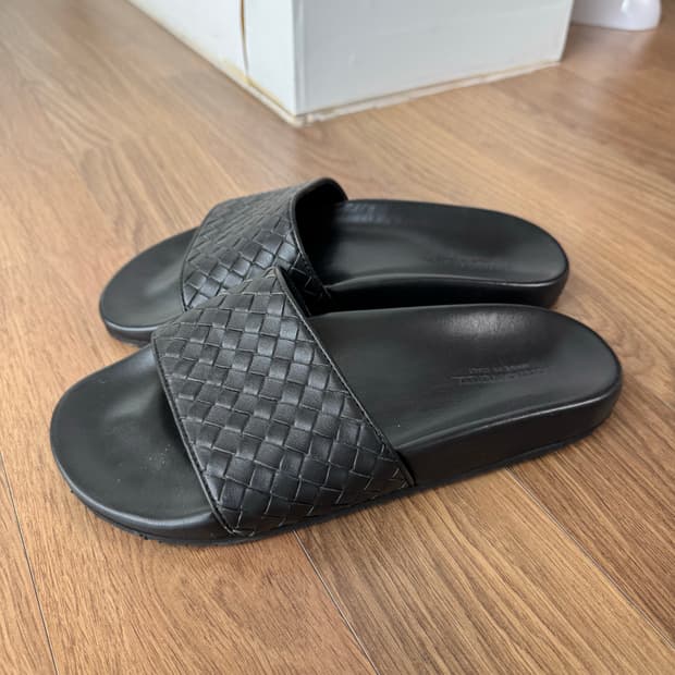 [보테가 베네타] 인트레치아토 슬라이드 39 판매