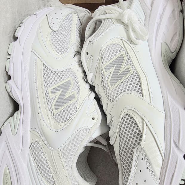 뉴발란스 530화이트 235