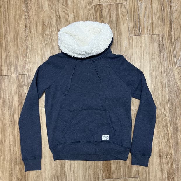 아베크롬비 쉐르파넥 풀오버