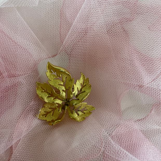 골드 리프 브로치 일본 수입