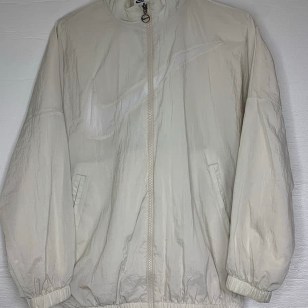 나이키 바람막이 자켓 아이보리