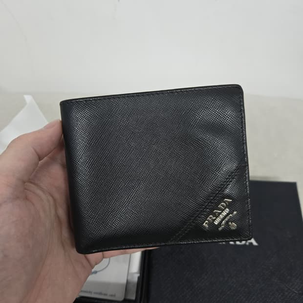 [보증서 정품]프라다 사피아노 반지갑