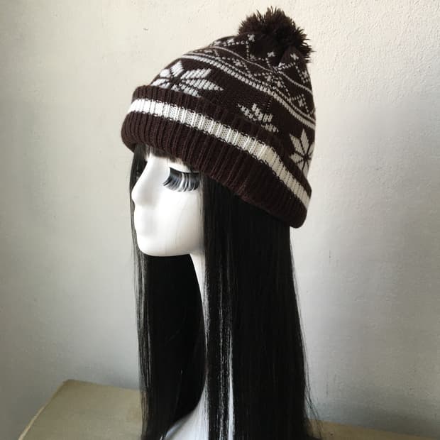 pom snow pattenr knit beanie