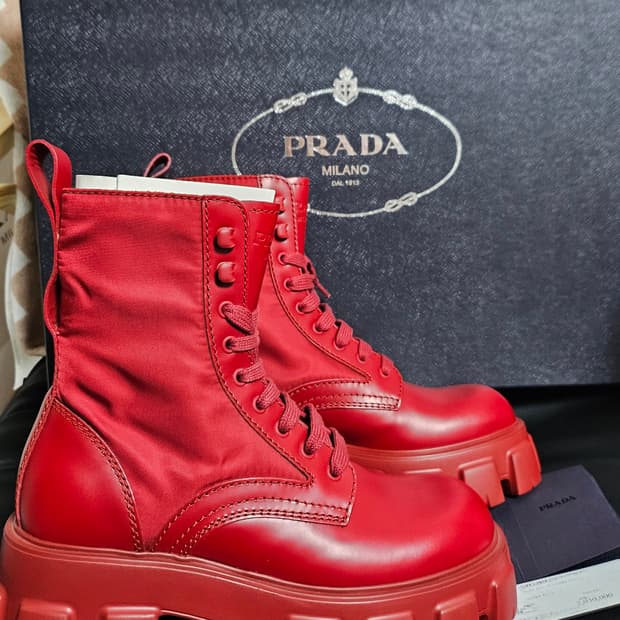 프라다 레더 부츠 하이  (6.5/255) 정품