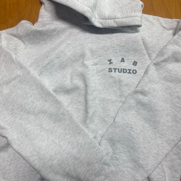 아이앱스튜디오 라이트 그레이 XL