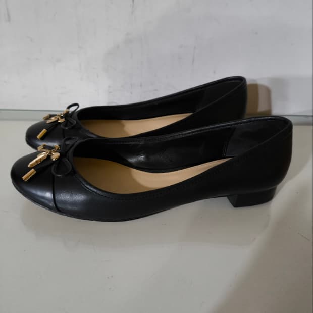 36.5 235mm 코치 리본 구두 