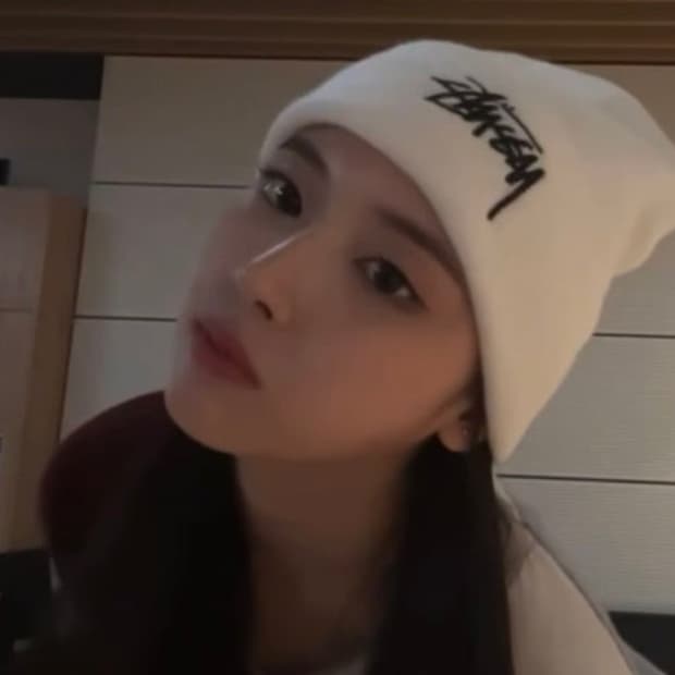 나이키 X 스투시 비니 화이트 컬러