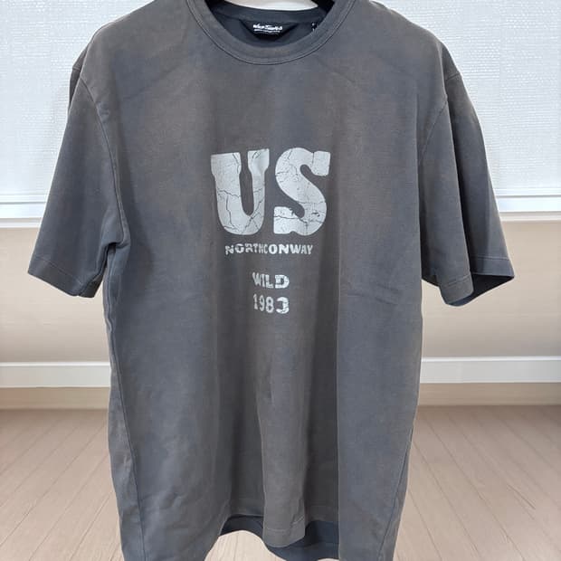 새상품) M 와일드띵스 US 반팔티 차콜