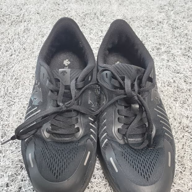 데상트 에너자이트 슈퍼 운동화