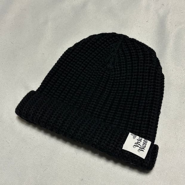 OS 비비안웨스트우드 블랙 울 비니 