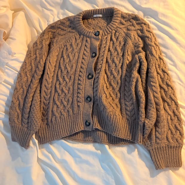 GU 니트가디건 / 라떼갸루 모리걸 핀터깔