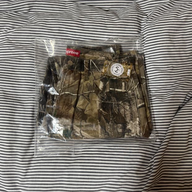 슈프림 배기 진 리얼트리 AP 카모