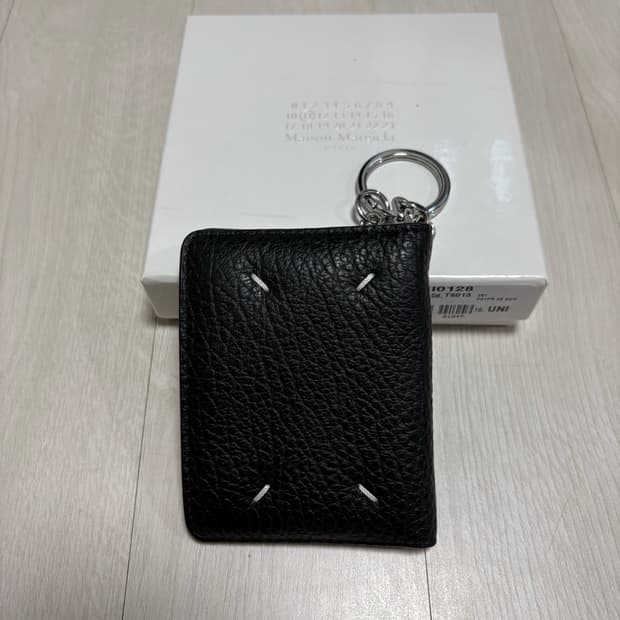 메종 마르지엘라 소가죽키링 지갑 블랙 새상품 