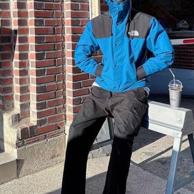 노스페이스 gtx 마운틴블루 (주우재 바람막이)