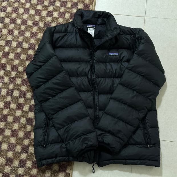 파타고니아 경량패딩 m사이즈