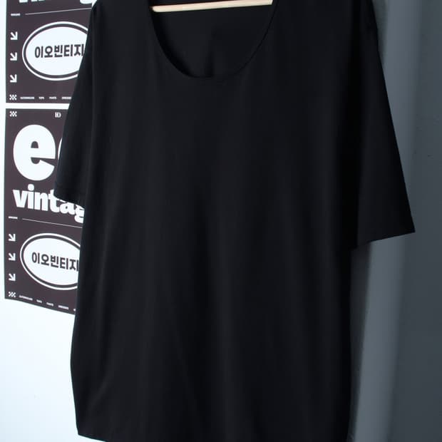 (L-XL) 트립르센스 반팔 티셔츠 와이드넥 무지 블랙-H34590