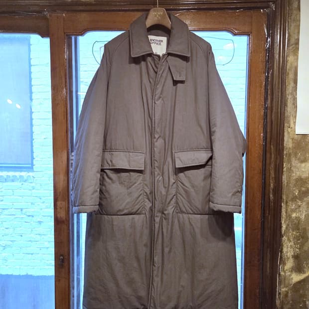 어나더오피스 패딩코트