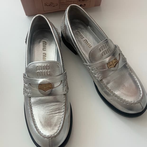 miumiu 미우미우 로퍼 37.5