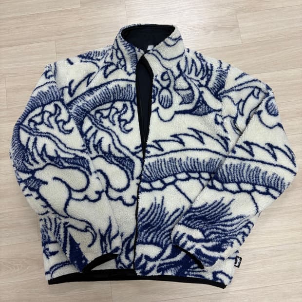 [M] 스투시 드래곤 쉐르파 후리스 자켓 내츄럴