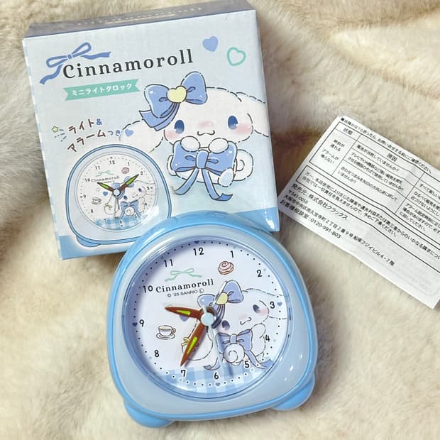 시나모롤 탁상 시계
