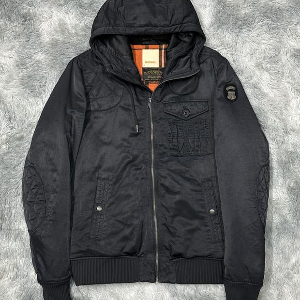 디젤 후드 봄버 점퍼 m